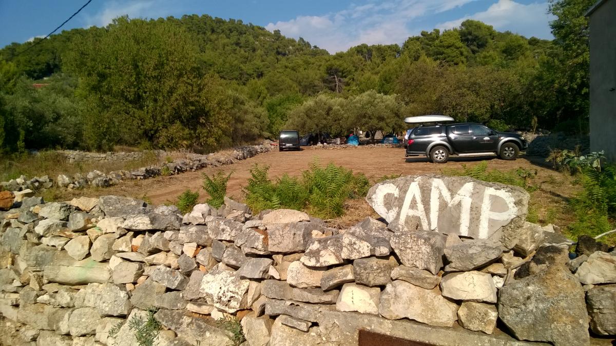 Kamp Grščica, gril