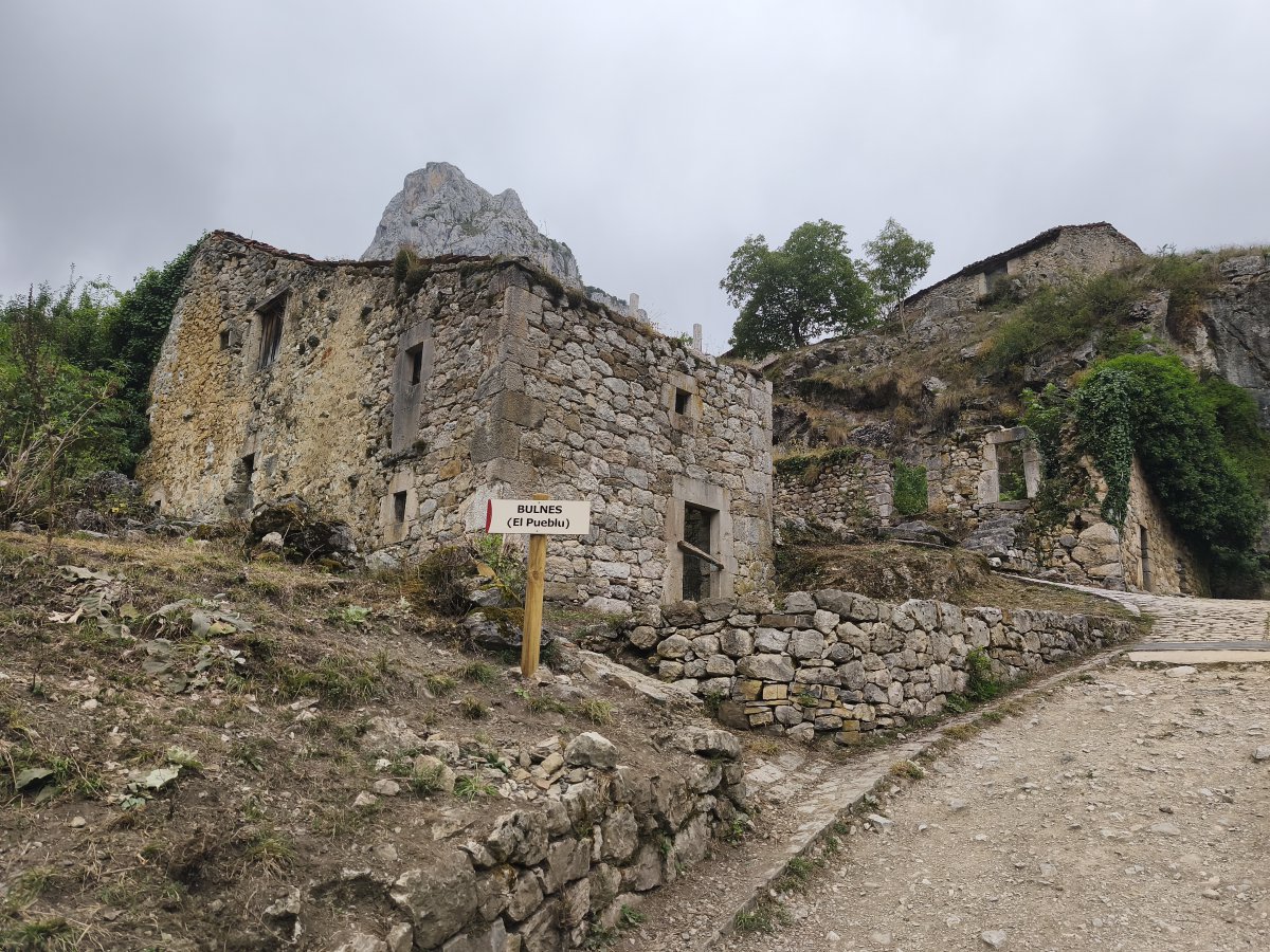 Pěší výlet  do hor Picos de Europa. Poncebos - Bulnes